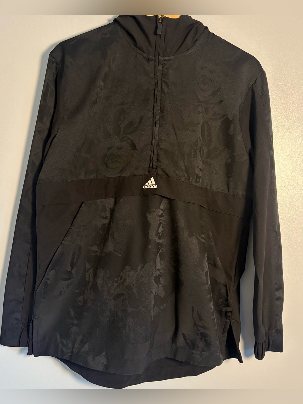 Black Adidas Women's Athletics ID Woven Shell Size Small